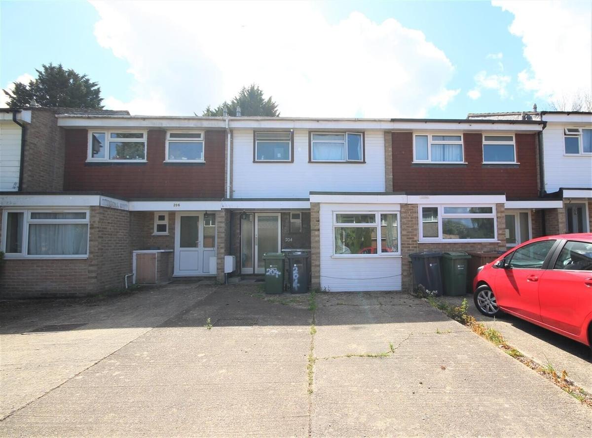 4 bedroom house for rent Guildford Park Avenue, Surrey, GU2 7NH UniHomes