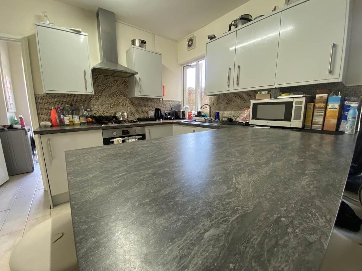 6 bedroom house for rent Ruthin Gardens, Cardiff, CF24 4AU UniHomes