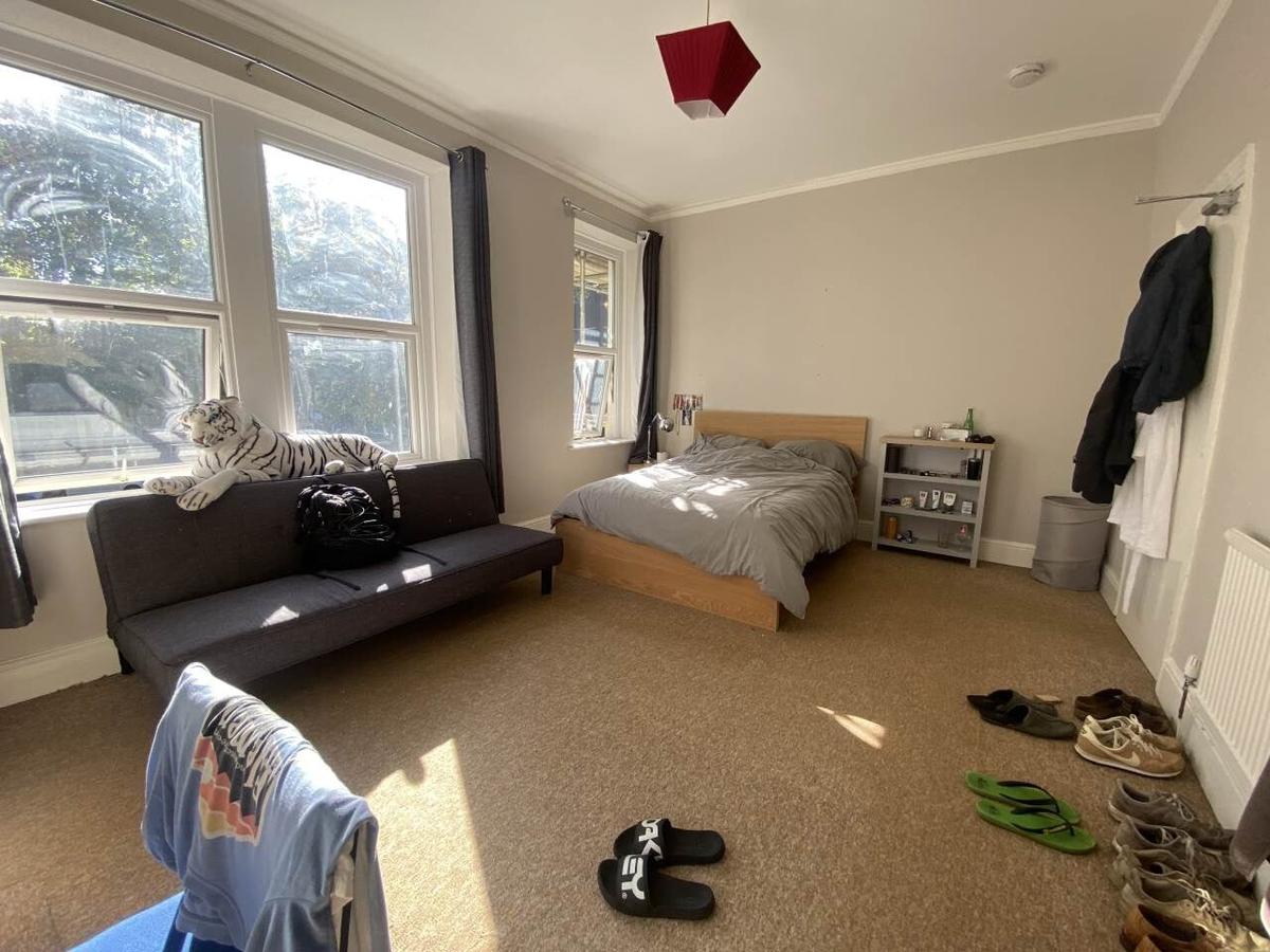 6 bedroom house for rent Ruthin Gardens, Cardiff, CF24 4AU UniHomes