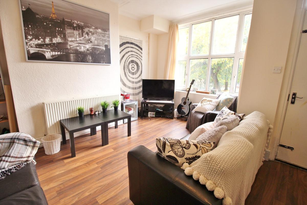 2 bedroom house for rent Talbot View Leeds, LS4 2RQ UniHomes