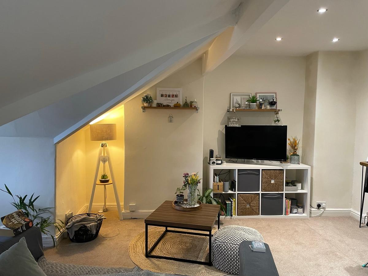 1 bedroom apartment for rent Kirkstall Lane, Leeds, LS6 3EJ UniHomes