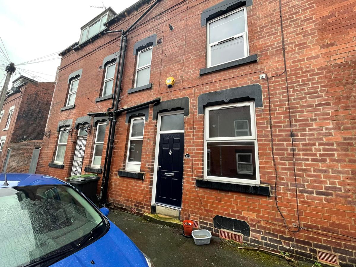 3 bedroom house for rent Highbury Lane, Leeds, LS6 4HF UniHomes