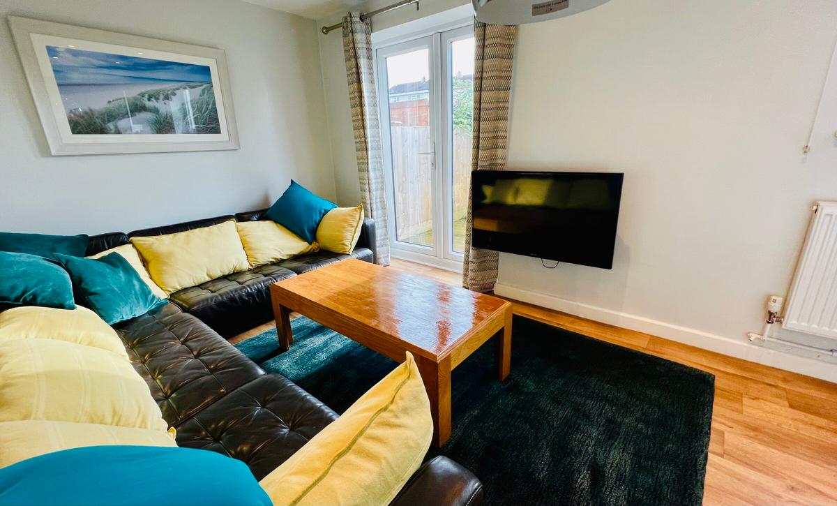 5 bedroom house for rent Cleeve Green, Bath, BA2 1SD UniHomes