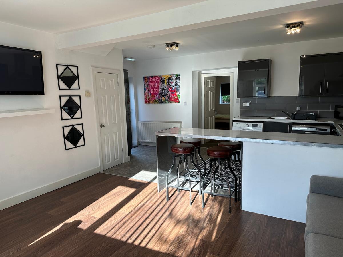 6 bedroom house for rent Marchwood Close, Nottingham, NG8 1PH UniHomes