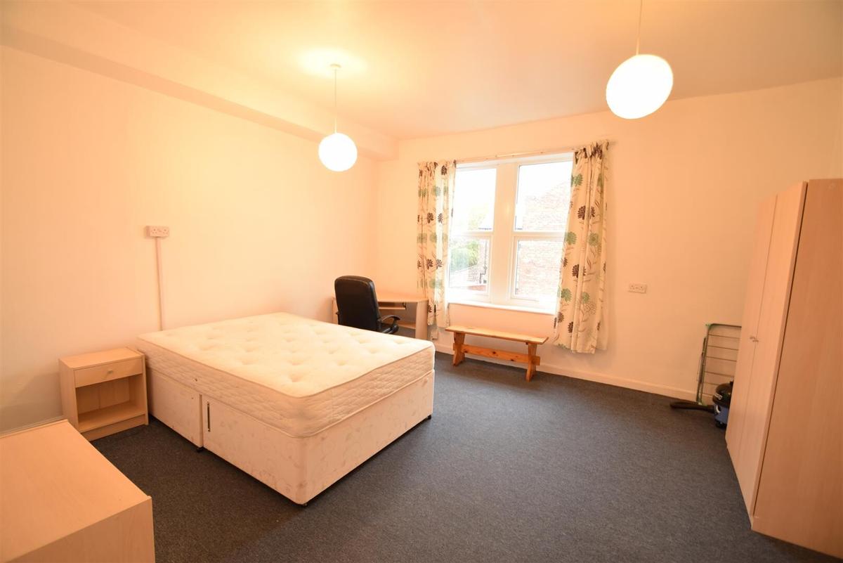 3 bedroom apartment for rent Malcolm Street, Newcastle, NE6 5PN UniHomes