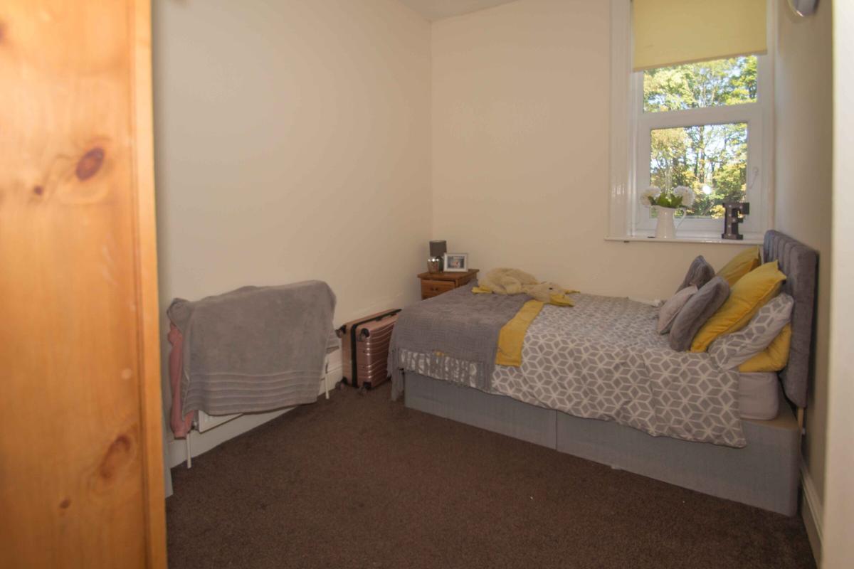 2 bedroom house for rent Otley Road Leeds, LS16 5JX UniHomes