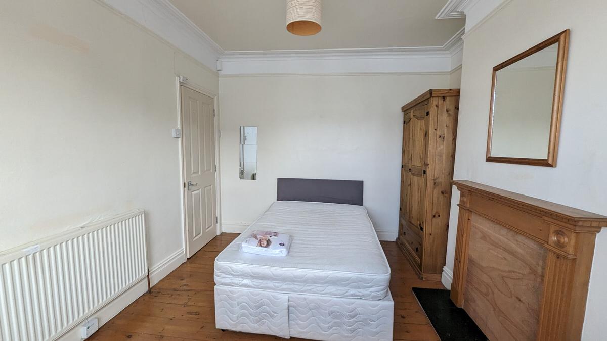 4 bedroom house for rent Shaftesbury Road, Bath, BA2 3LQ UniHomes