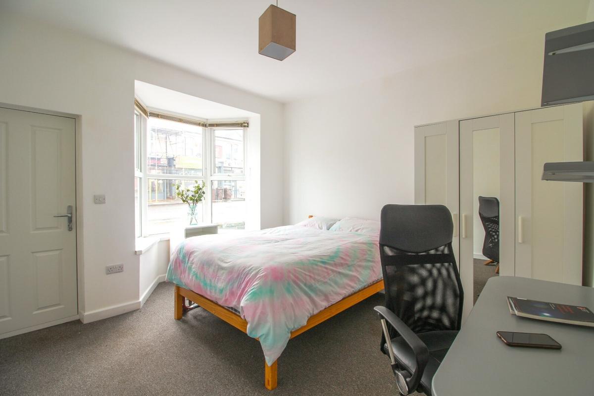 4 bedroom house for rent Abbeydale Road, Sheffield, S7 1FE UniHomes