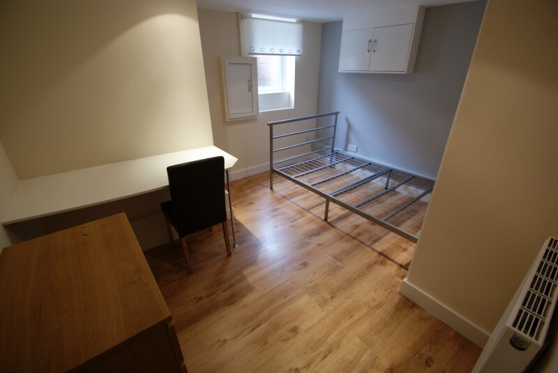 6 bedroom house for rent Hartley Grove Leeds, LS6 2LD UniHomes