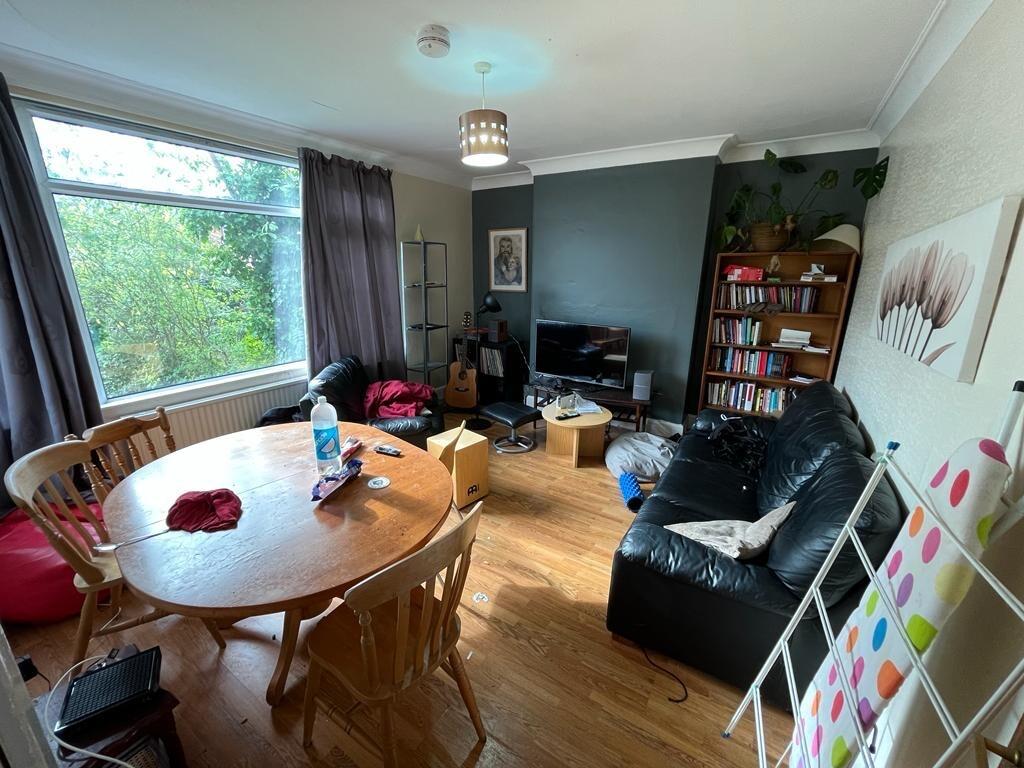 4 bedroom house for rent Headingley Crescent, Leeds, LS6 3EH UniHomes