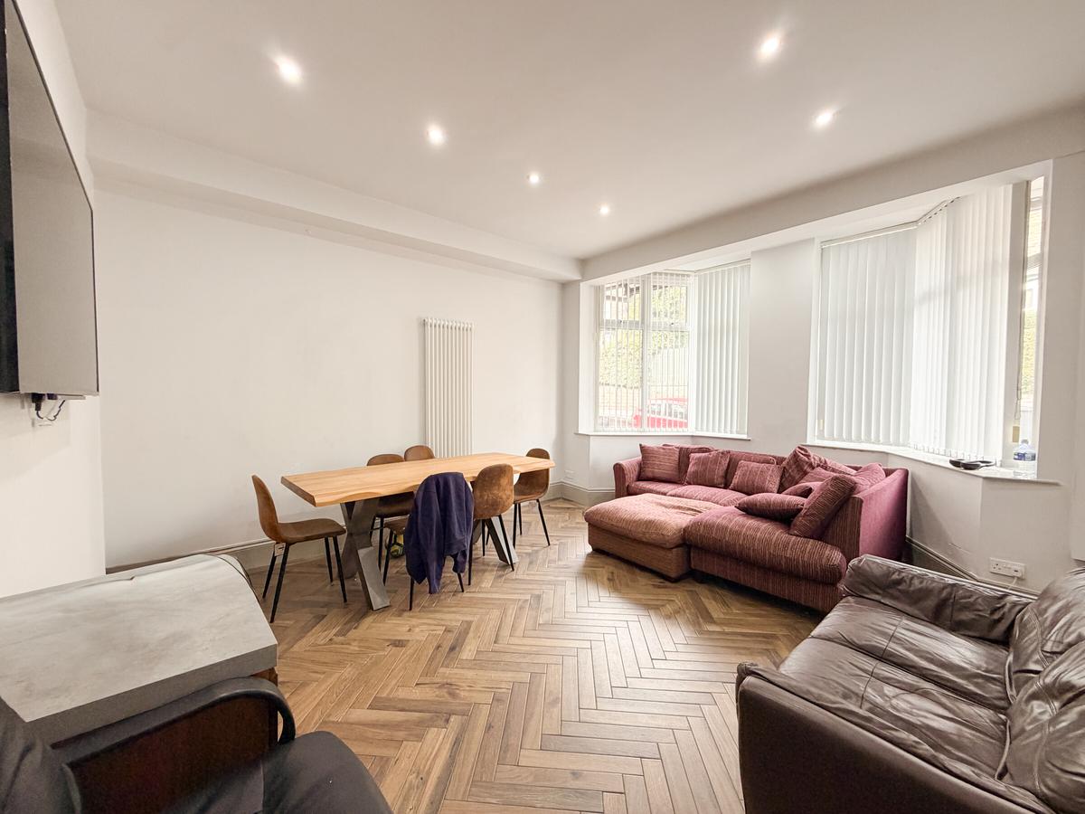 6 bedroom house on Crookesmoor Road, Crookesmoor, Sheffield