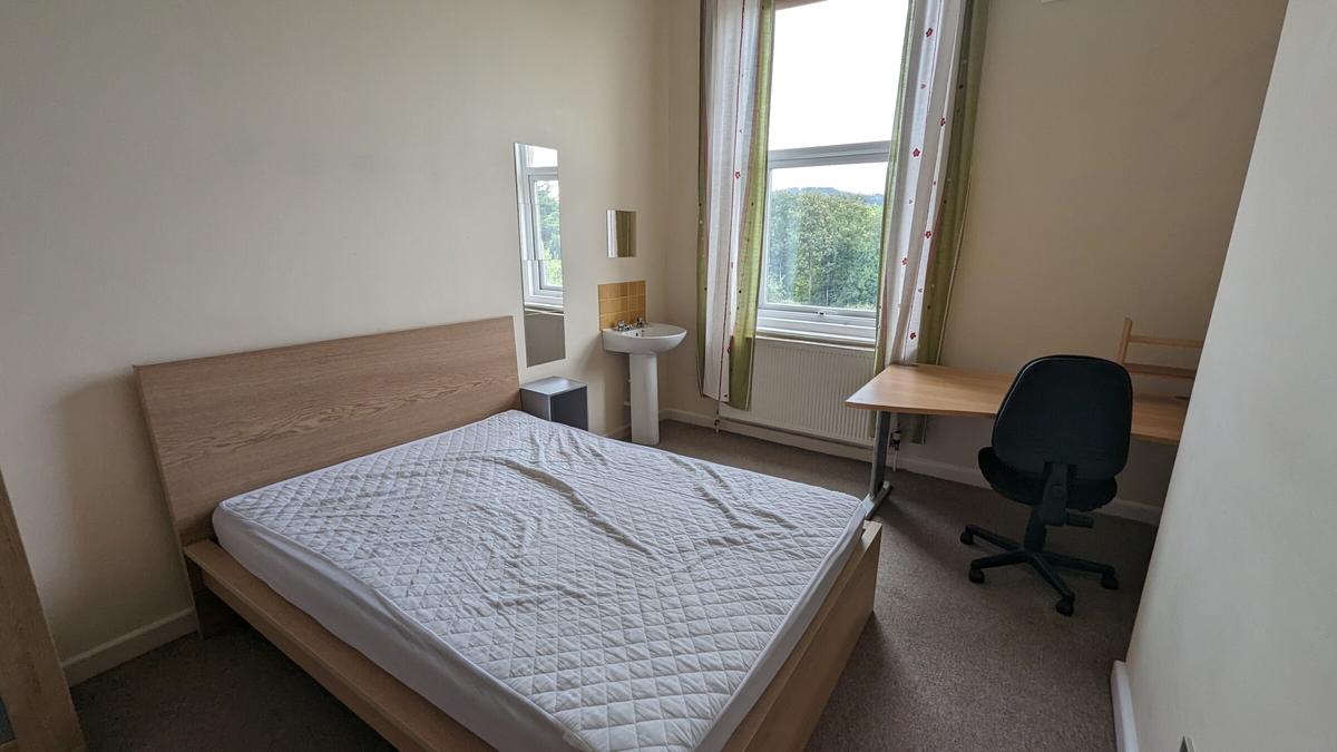 5 bedroom house for rent Lower Oldfield Park, Bath, BA2 3HS UniHomes