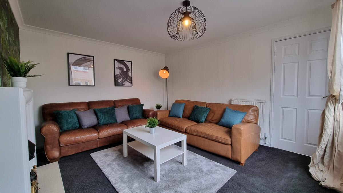 4 bedroom house for rent Woodbridge Vale, Leeds, LS6 3LT UniHomes