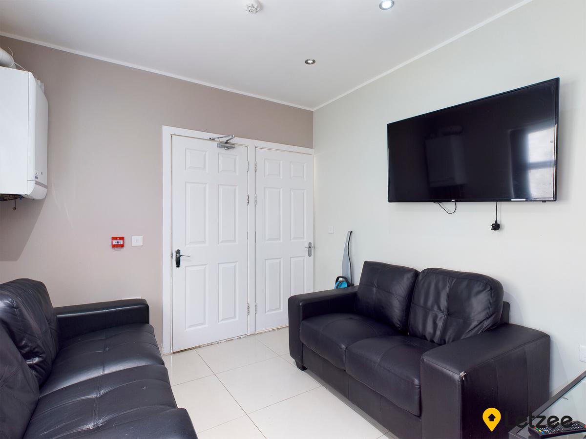 7 bedroom house for rent King Edwards Road, Swansea, SA1 4LW UniHomes