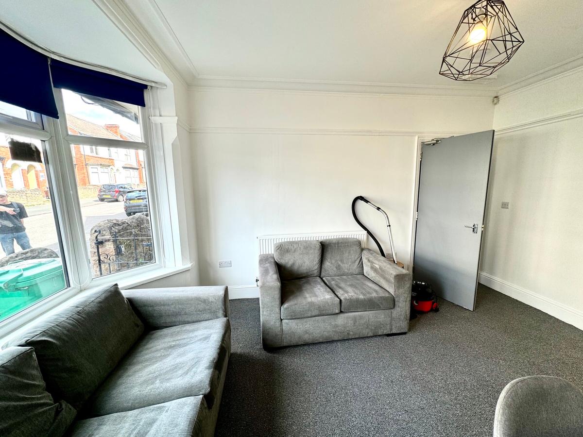 5 bedroom house for rent Elmsthorpe Avenue, Nottingham, NG7 2BU