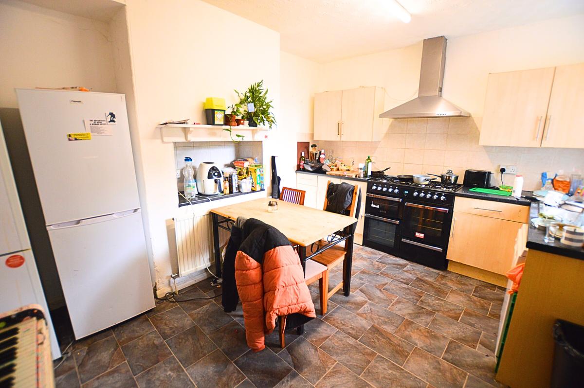 2 bedroom house for rent Rokeby Gardens, Leeds, LS6 3JZ UniHomes