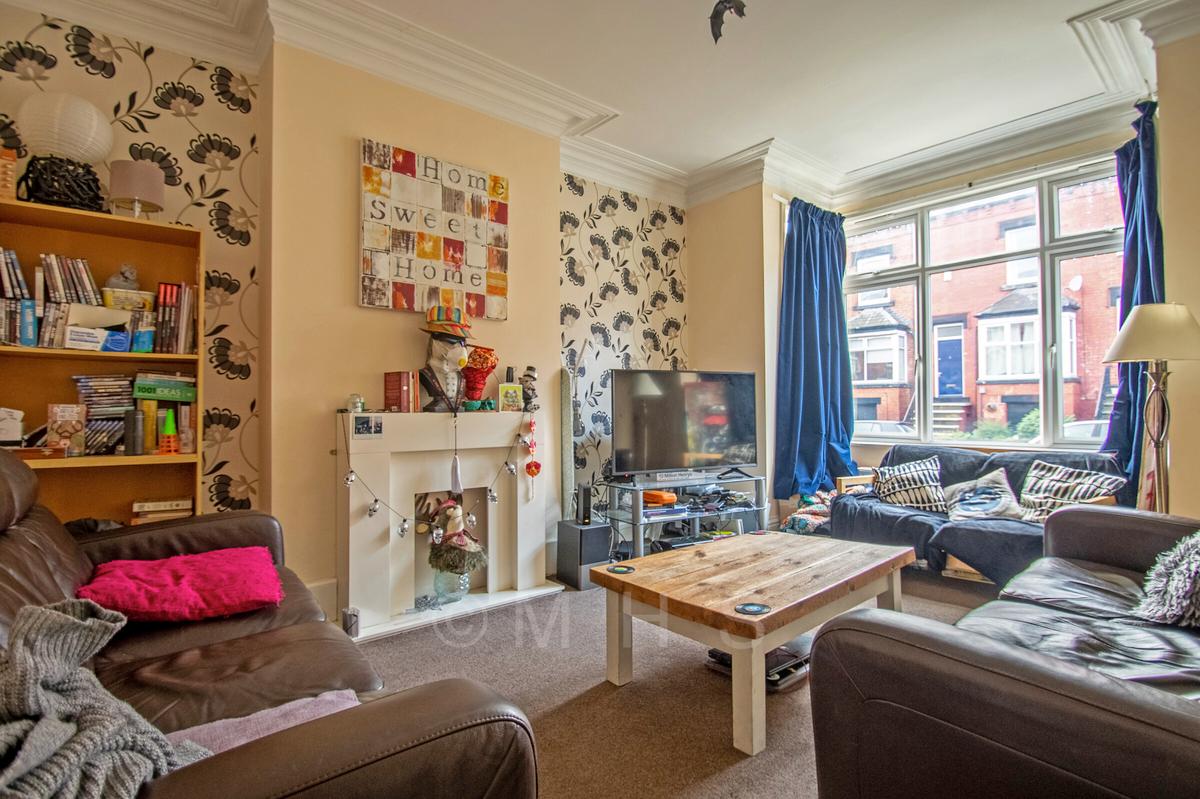 5 bedroom house on Beechwood View, Burley, Leeds