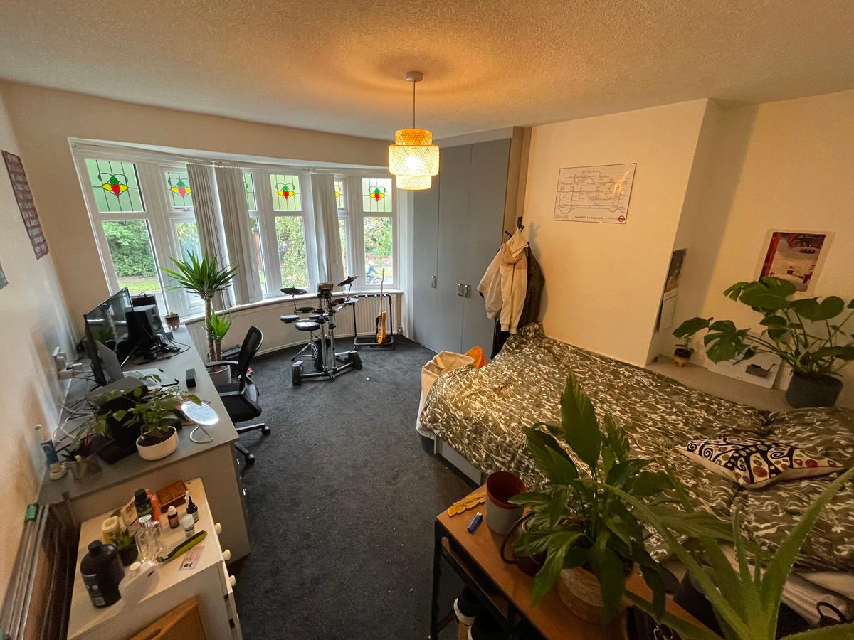 6 bedroom house for rent St. Chads Drive, Leeds, LS6 3PZ UniHomes