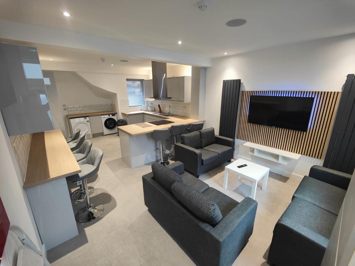 7 bedroom house for rent Hudson Road Portsmouth, PO5 1HB UniHomes