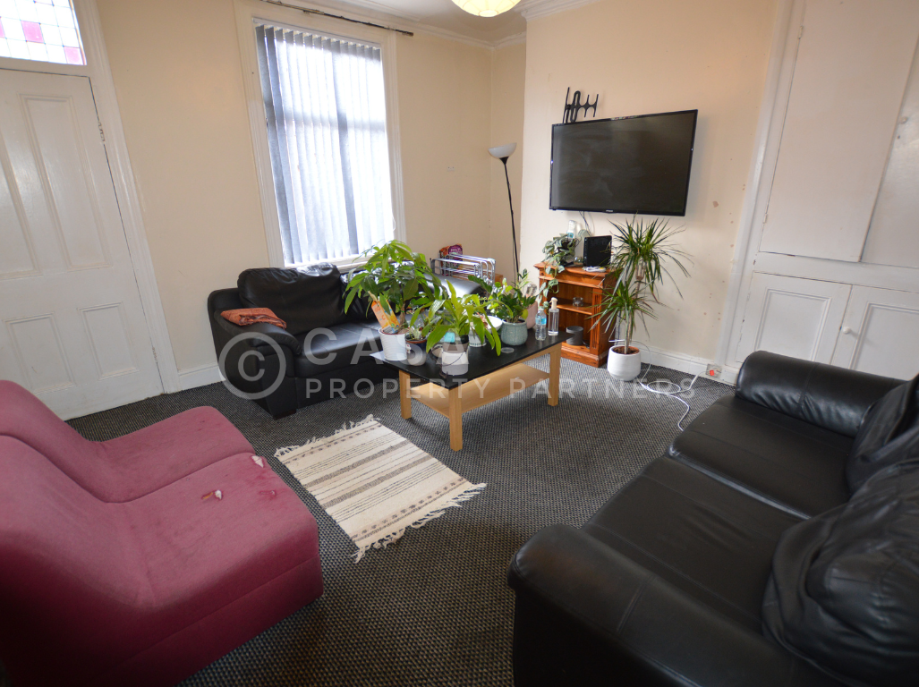 6 bedroom house for rent Hessle Place, Leeds, LS6 1EU UniHomes