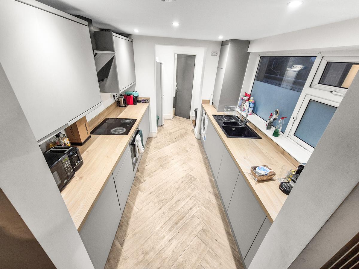 4 bedroom house on Exmouth Street, Newland, Hull