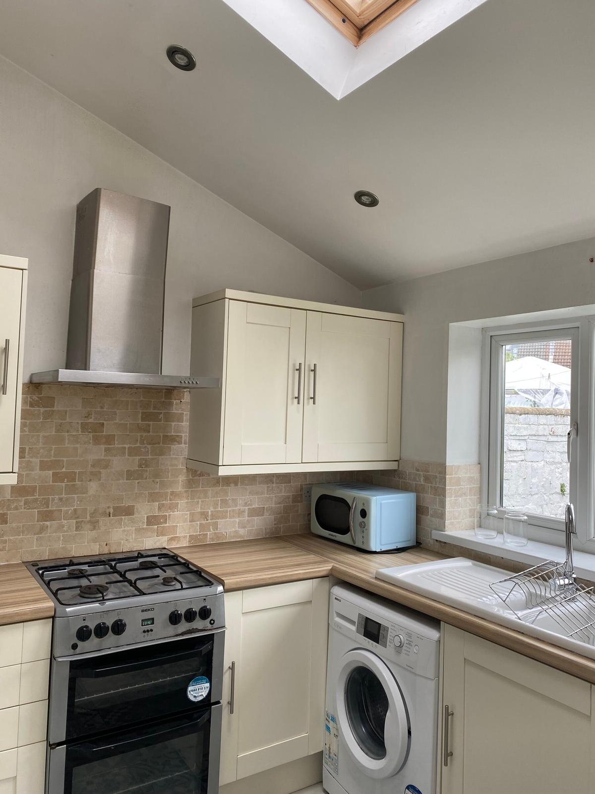 4 bedroom house for rent Kemble Street, Swansea, SA2 0BX UniHomes