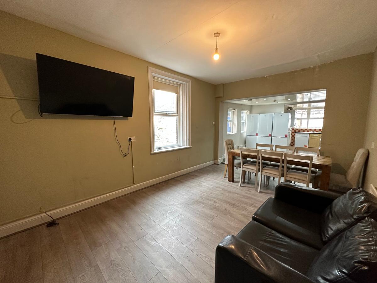 9 bedroom house for rent Sanderson Road, Newcastle, NE2 2DR UniHomes