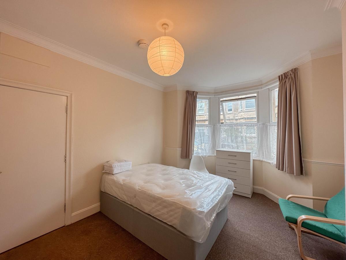 5 bedroom house for rent Tennyson Road, Bath, BA1 3BG UniHomes