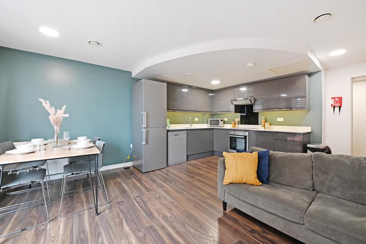 4 bedroom apartment on Arundel Street, City Centre, Sheffield