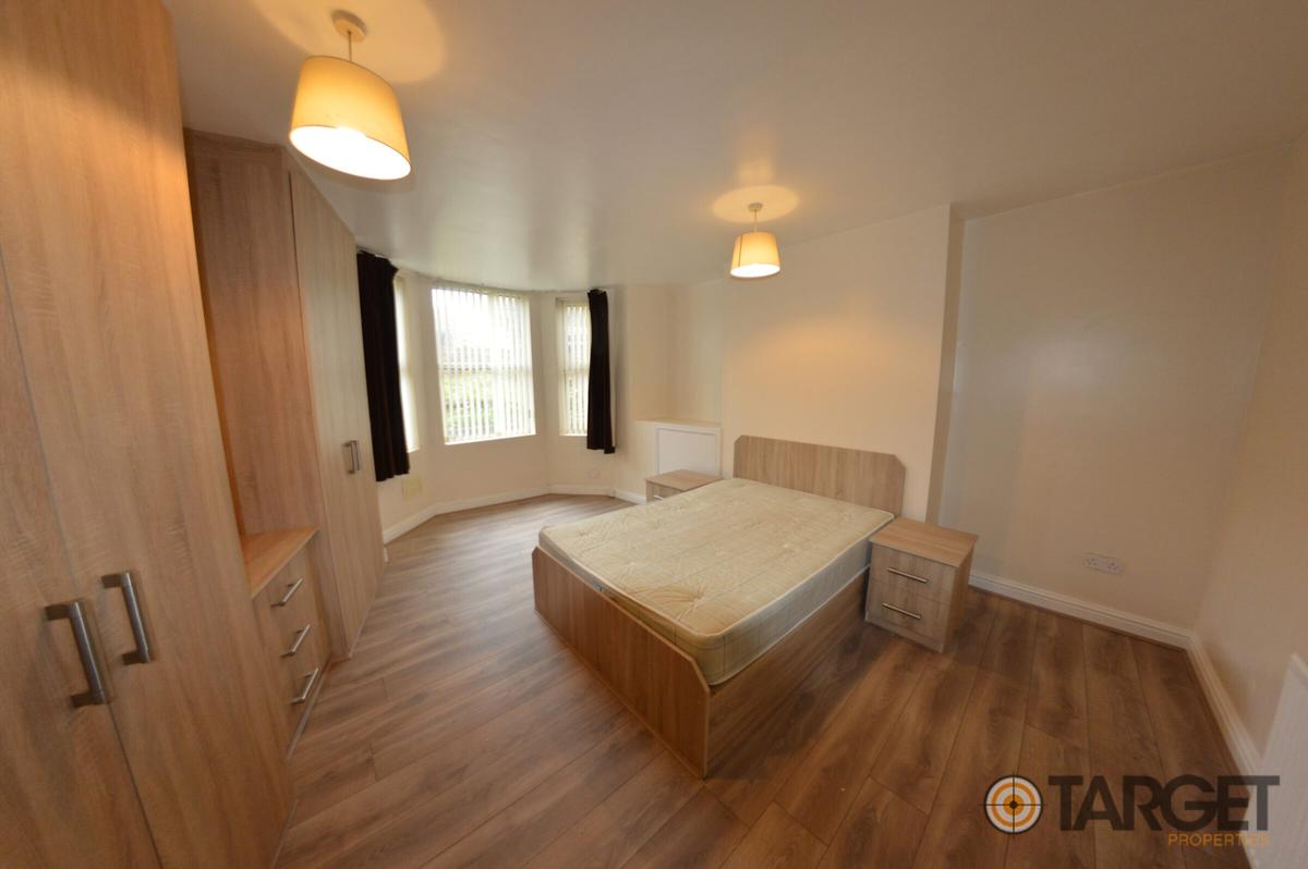 1 bedroom house on Victoria Road, Hyde Park, Hyde Park, Leeds