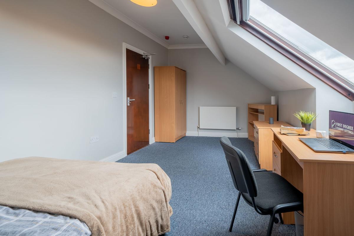 6 bedroom house for rent St. Albans Road, Swansea, SA2 0BP UniHomes