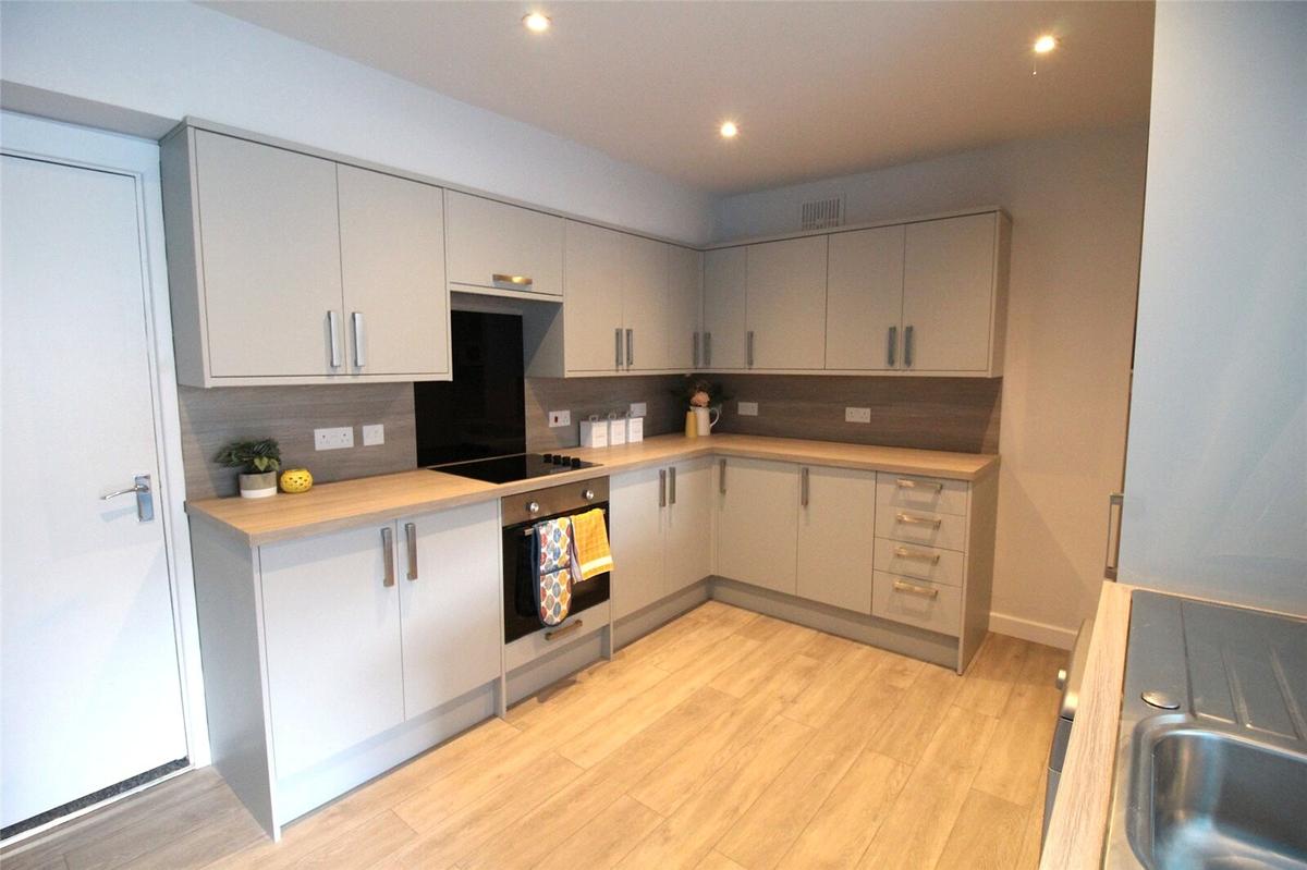 4 bedroom house for rent Carlton Place, Southampton, SO15 2EA UniHomes