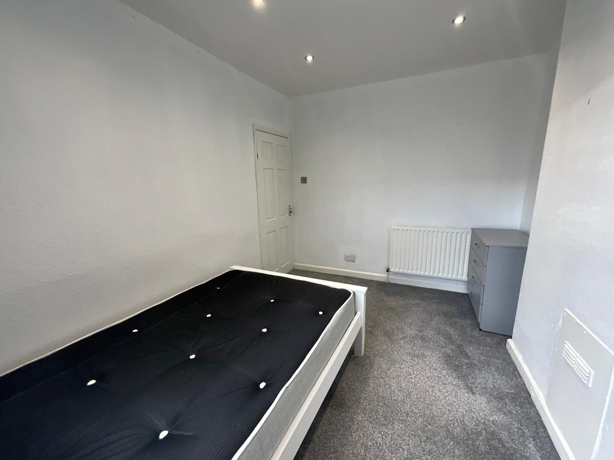 5 bedroom house for rent Rothesay Avenue, Nottingham, NG7 1PU UniHomes