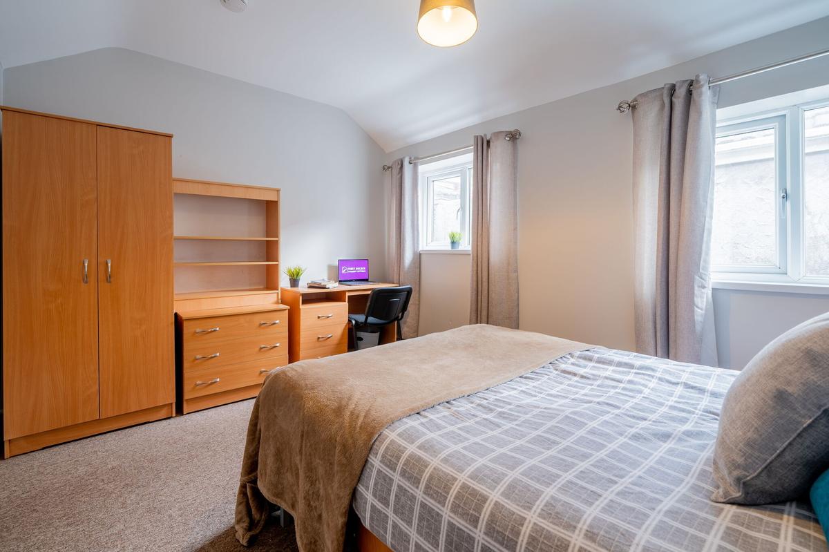 4 bedroom house for rent King Edwards Road, Swansea, SA1 4LU UniHomes