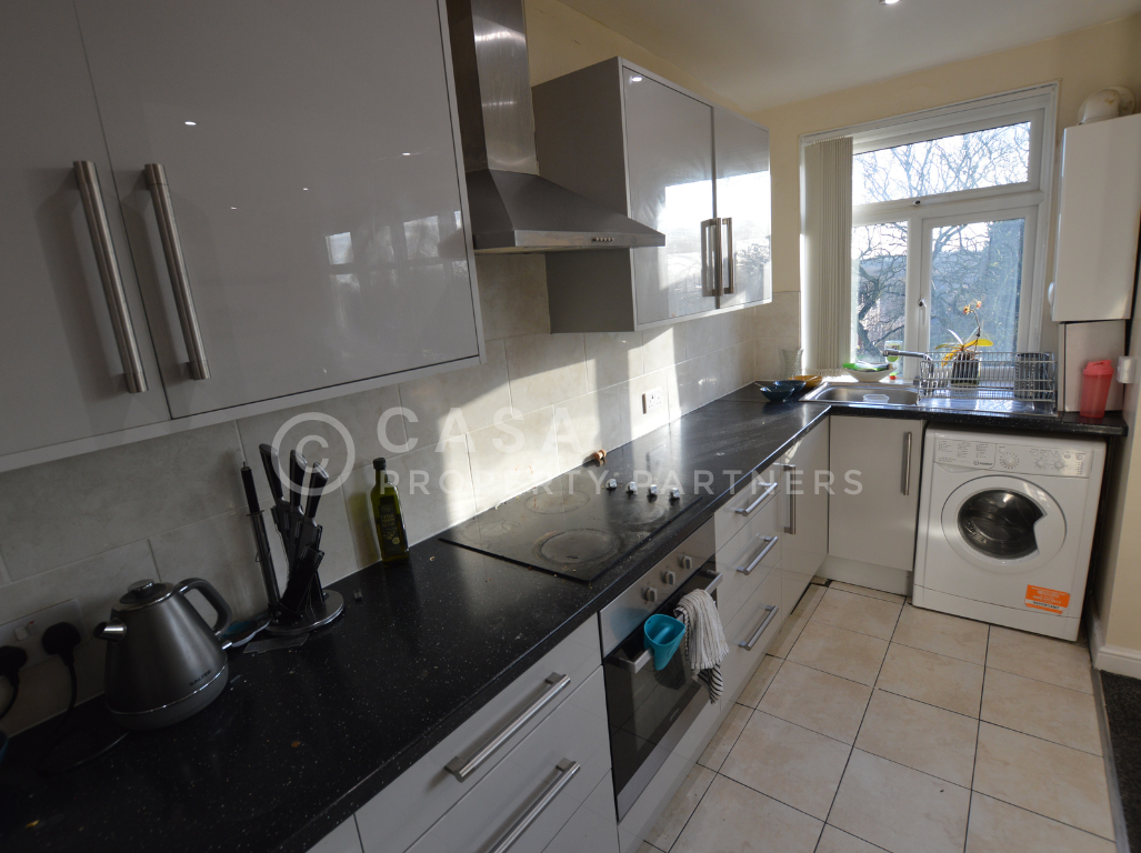 3 bedroom apartment for rent Montpellier Terrace, Leeds, LS6 2EX UniHomes