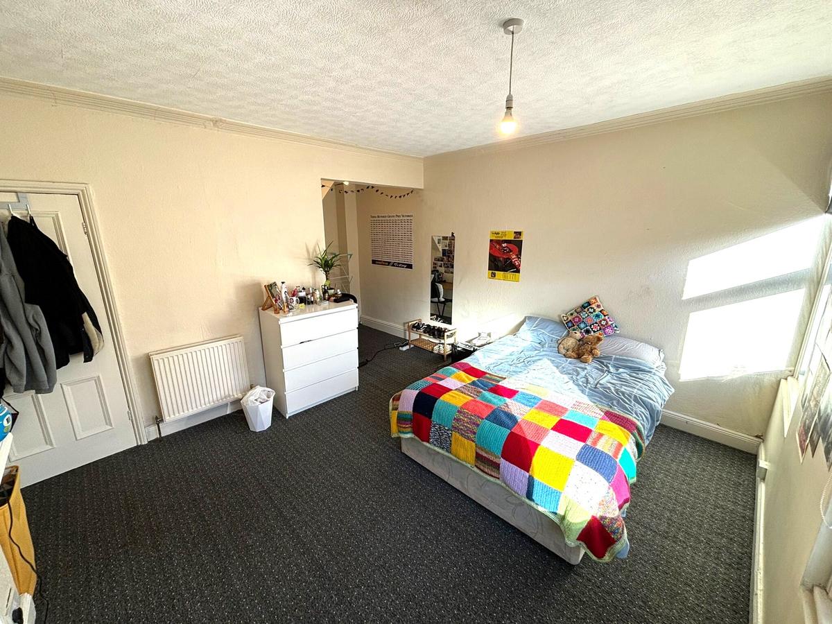 4 bedroom house for rent Ashville Avenue, Leeds, LS6 1LX UniHomes