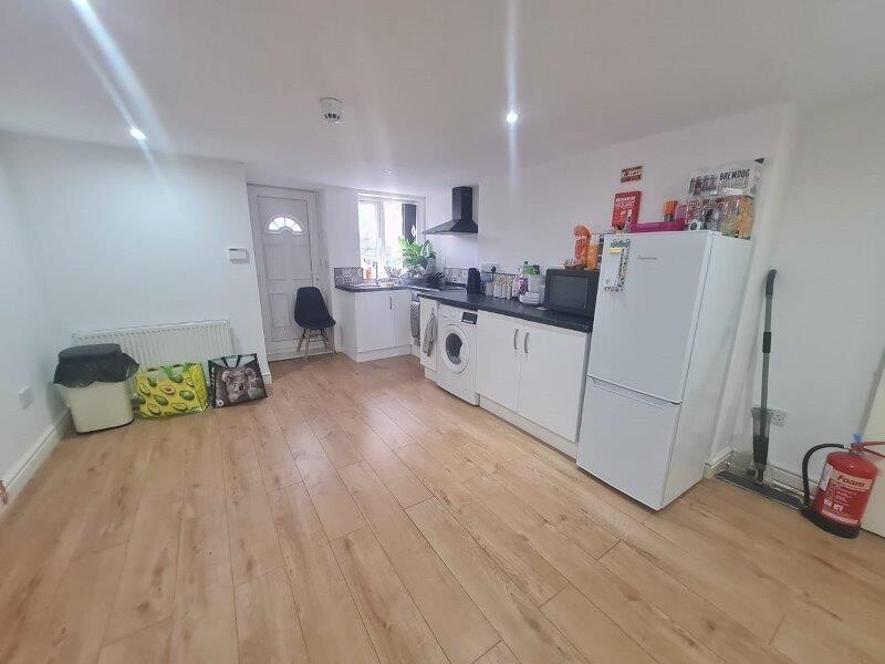 12 bedroom house for rent Birch Grove, Manchester, M14 5JY UniHomes