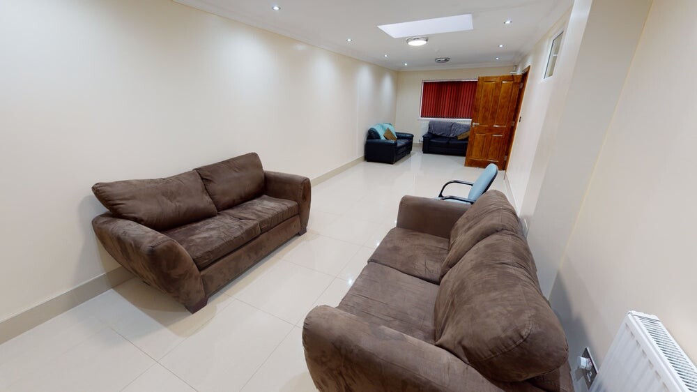 9 bedroom house for rent Bristol Road, Birmingham, B5 7TU UniHomes