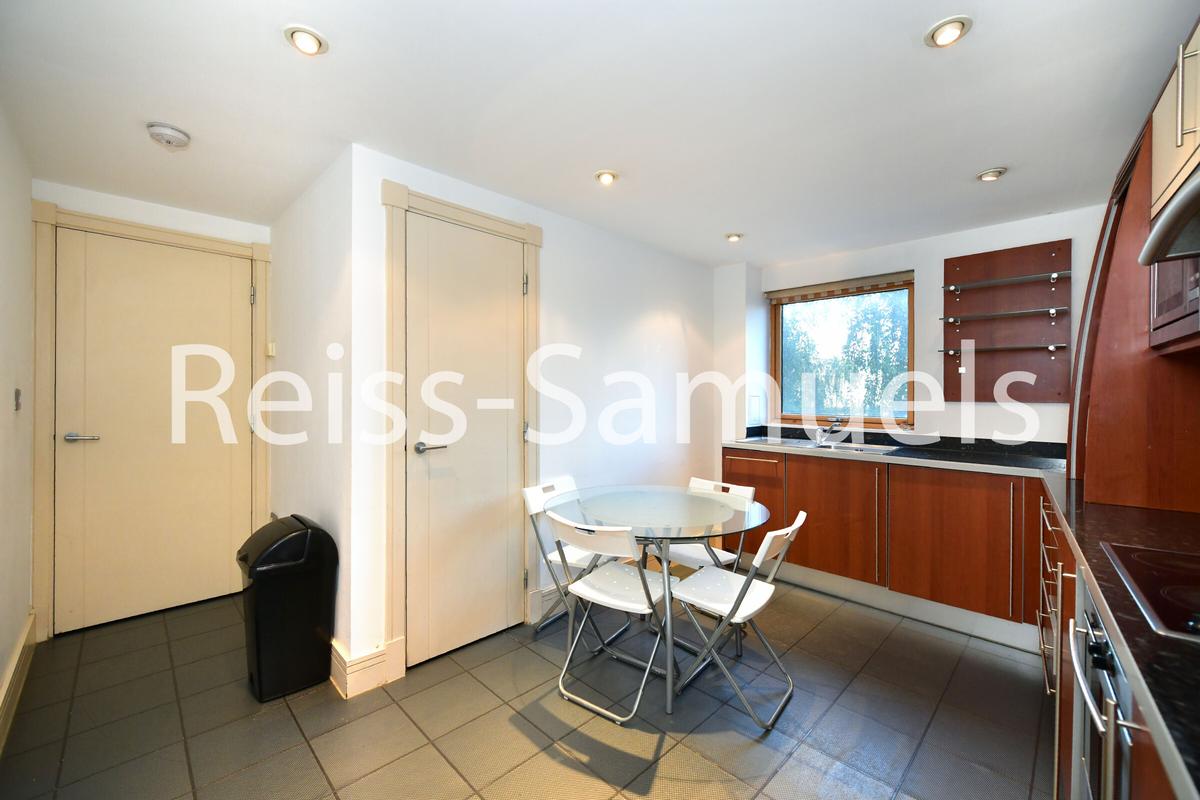 3 bedroom house for rent Newton Place, London, E14 3TT UniHomes