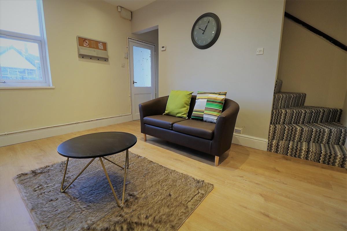 2 bedroom apartment on Ilkeston Road, Lenton, Nottingham