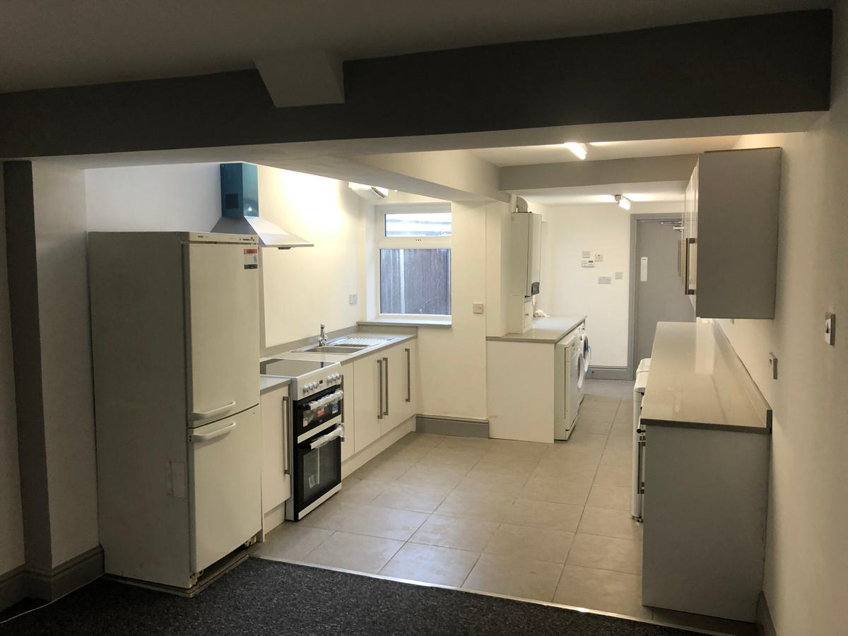 6 bedroom house for rent Tiverton Road, Birmingham, B29 6DA UniHomes