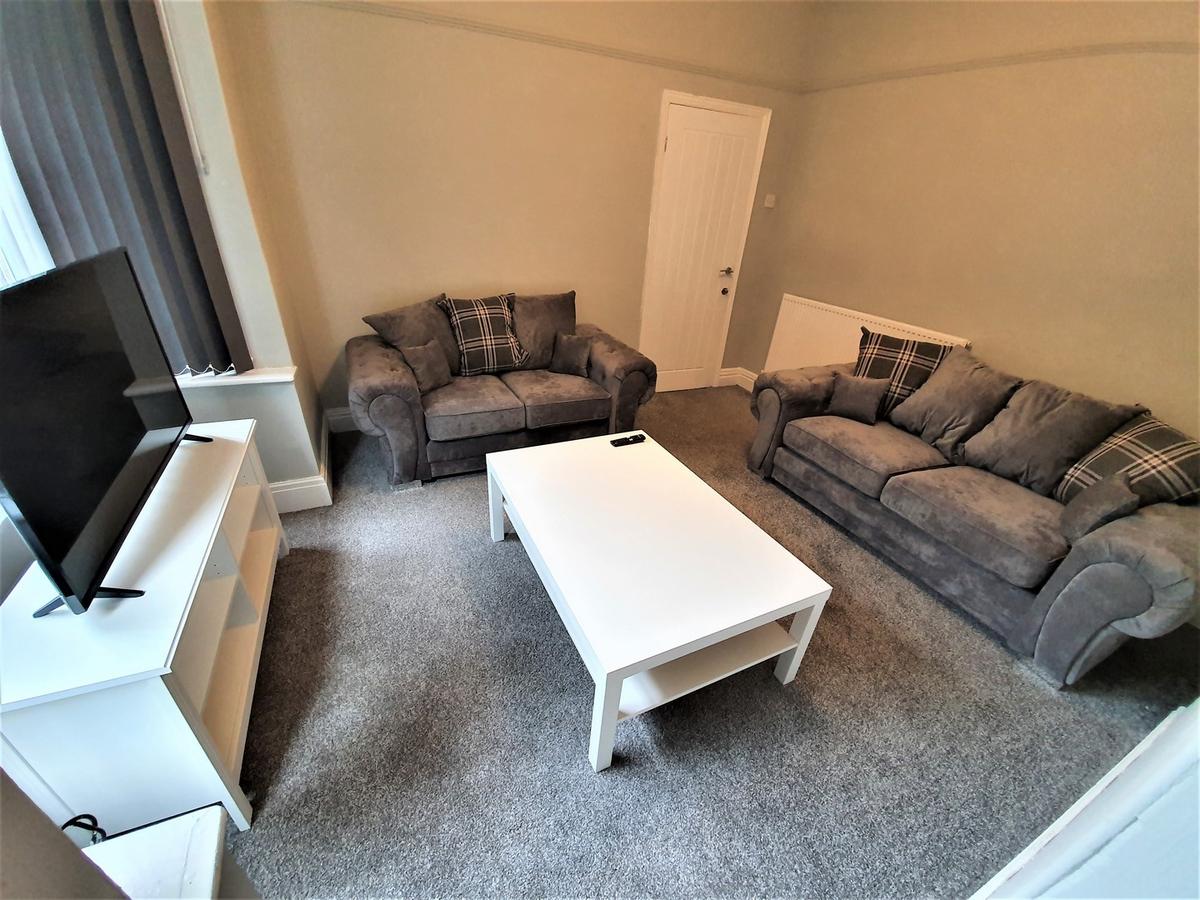 2 bedroom house on Cottingham Road, Newland, Hull