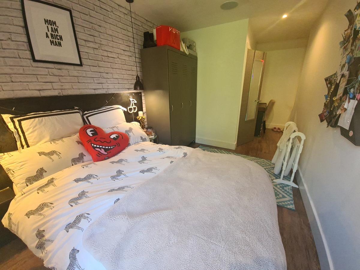 5 bedroom apartment for rent Moorland Avenue Flat 7, Leeds, LS6 1AP