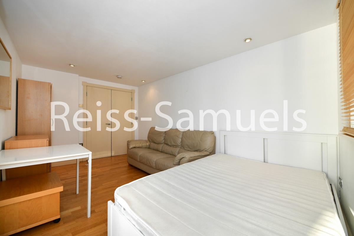 3 bedroom house for rent Newton Place London, E14 3TT UniHomes