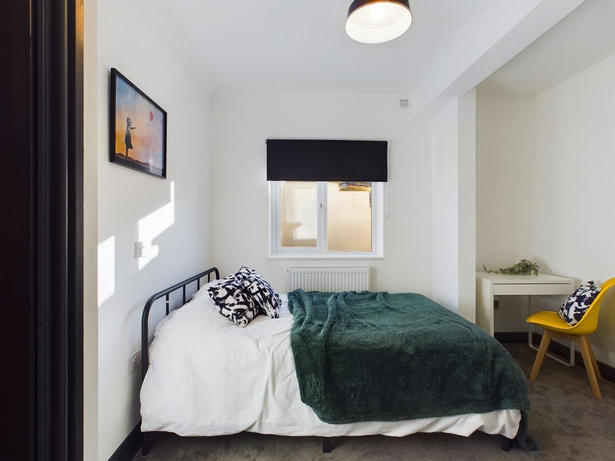 6 bedroom house for rent Monks Park Avenue, Bristol, BS7 0UN UniHomes