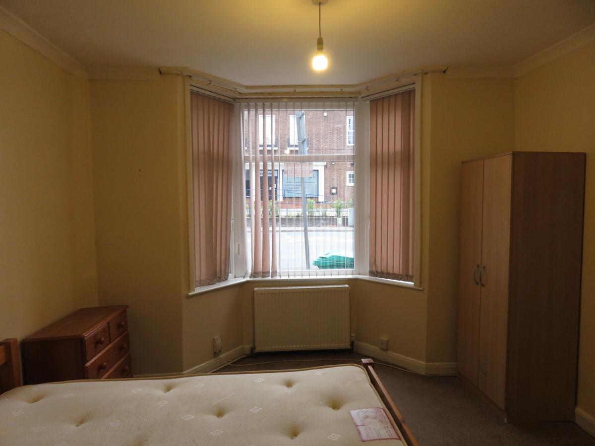 6 bedroom house for rent Derby Road, Nottingham, NG7 2DZ UniHomes