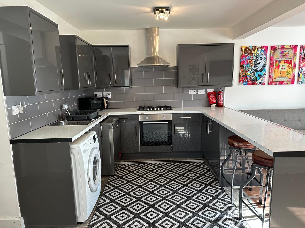 6 bedroom house for rent Marchwood Close, Nottingham, NG8 1PH UniHomes