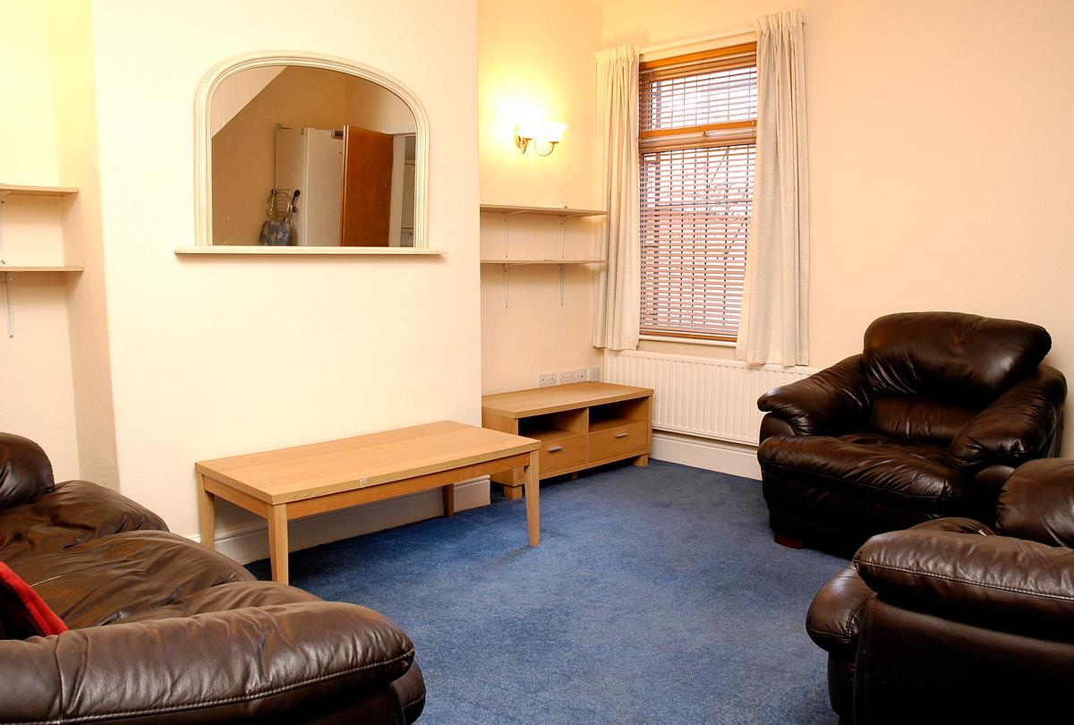 3 bedroom house for rent Welby Street, Manchester, M13 0EL UniHomes