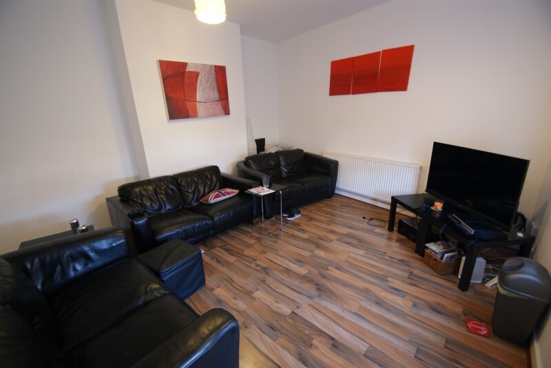 6 bedroom house for rent Beechwood Mount, Leeds, LS4 2NQ UniHomes