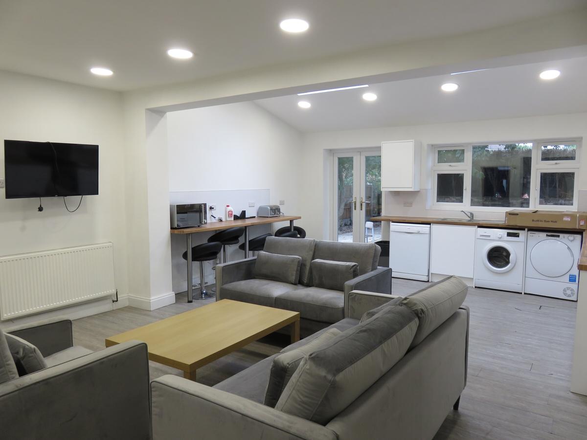 6 bedroom house for rent Derby Road, Nottingham, NG7 2DZ UniHomes